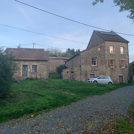 Busset Liages Situe Dans Le Bourbonnais 1 Chambres Lit Double Et Un Clic Clac Exterior photo