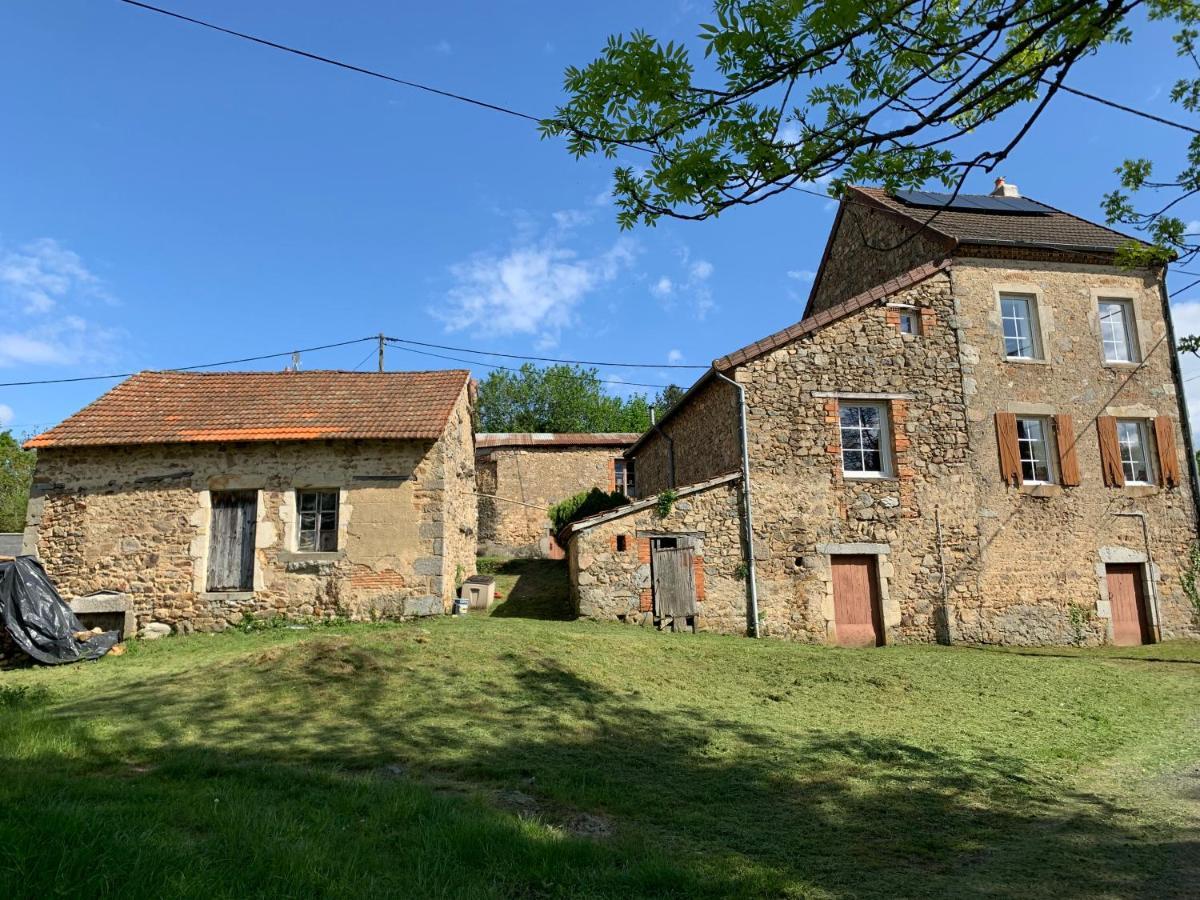 Busset Liages Situe Dans Le Bourbonnais 1 Chambres Lit Double Et Un Clic Clac Exterior photo